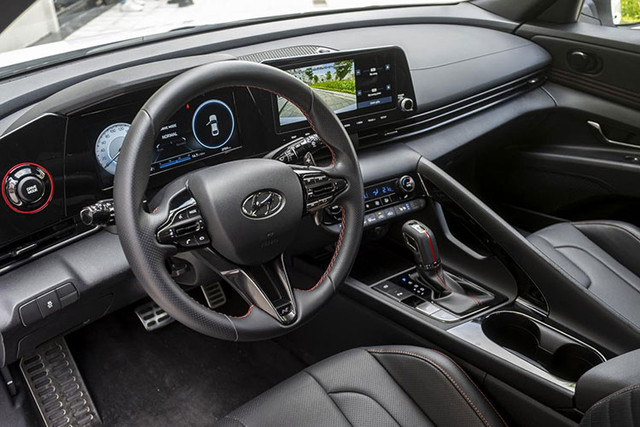 Cận cảnh Hyundai Elantra 2023, cao nhất 799 triệu đồng - Hình 7 Can canh Hyundai Elantra 2023, cao nhat 799 trieu dong-Hinh-7