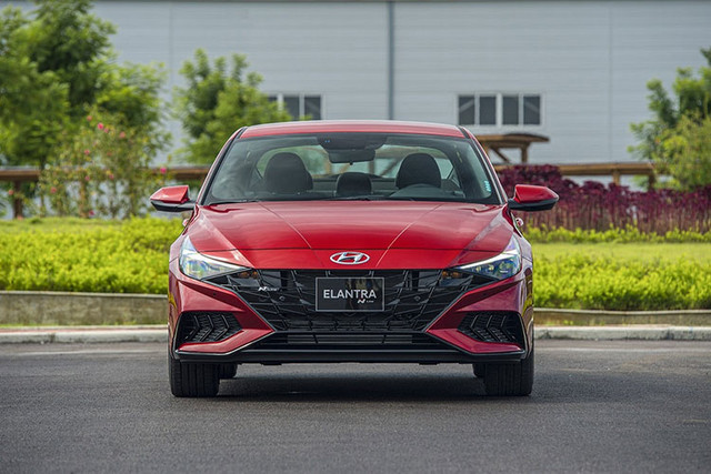 Cận cảnh Hyundai Elantra 2023, cao nhất 799 triệu đồng - Hình 3 Can canh Hyundai Elantra 2023, cao nhat 799 trieu dong-Hinh-3