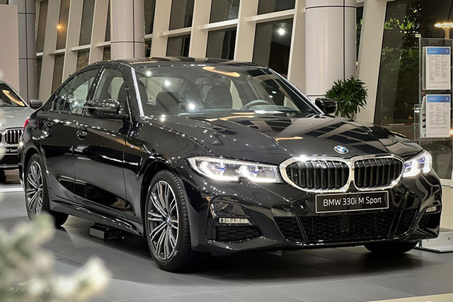 Cận cảnh xe BMW 3-Series lắp ráp Việt Nam, rẻ hơn nhập tới 770 triệu đồng - Hình 4 Can canh xe BMW 3-Series lap rap Viet Nam, re hon nhap toi 770 trieu dong-Hinh-4