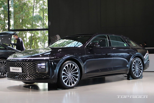 Chi tiết Hyundai Grandeur 2023 đang 'cháy hàng' ở Hàn Quốc Chi tiet Hyundai Grandeur 2023 dang 'chay hang' o Han Quoc