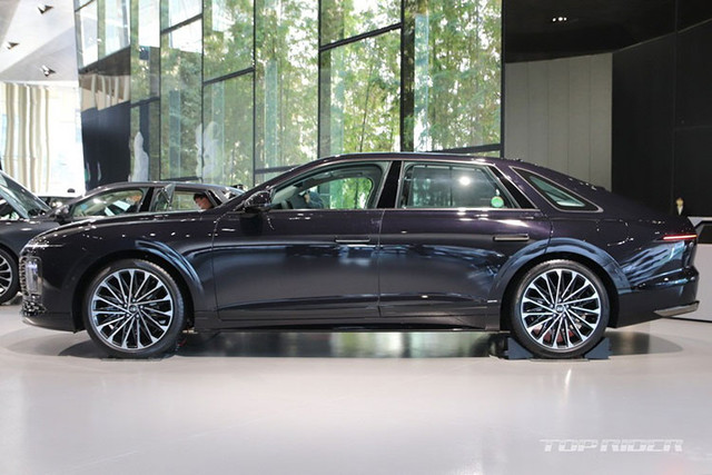 Chi tiết Hyundai Grandeur 2023 đang 'cháy hàng' ở Hàn Quốc - Hình 2 Chi tiet Hyundai Grandeur 2023 dang 'chay hang' o Han Quoc-Hinh-2