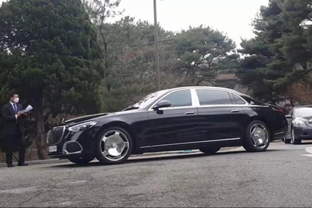 Can canh dan xe sang cua sao Han du dam cuoi Hyun Bin va Son Ye Jin-Hinh-8