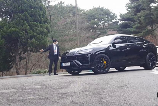 Can canh dan xe sang cua sao Han du dam cuoi Hyun Bin va Son Ye Jin-Hinh-5