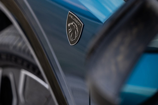 Chi tiết Peugeot 3008 plug-in hybrid 2024 mới - Hình 5 Chi tiet Peugeot 3008 plug-in hybrid 2024 moi-Hinh-5