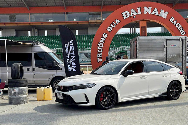 Honda Civic 2025 mới từ 789 triệu vẫn vượt trội hơn đối thủ - Hình 13 Honda Civic 2025 moi tu 789 trieu van vuot troi hon doi thu-Hinh-13