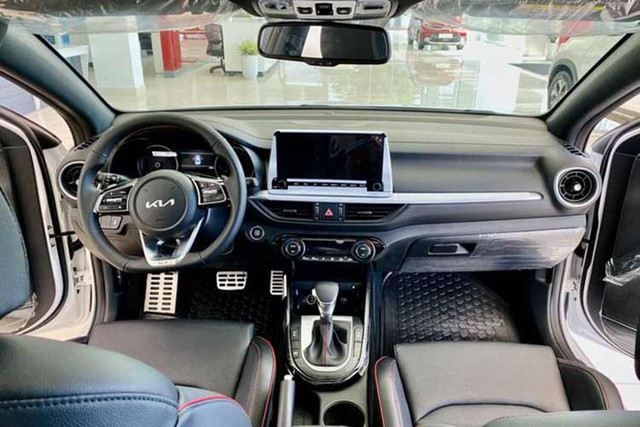 Giá xe Kia K3 đang giảm xuống chạm đáy, chỉ còn 470 triệu đồng - Hình 2 Gia xe Kia K3 dang giam xuong cham day, chi con 470 trieu dong-Hinh-2