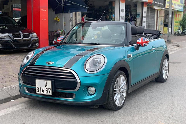 Xe MINI Cooper dùng 4 năm lỗ chỉ 500 triệu đồng - Hình 8 Xe MINI Cooper dung 4 nam lo chi 500 trieu dong-Hinh-8