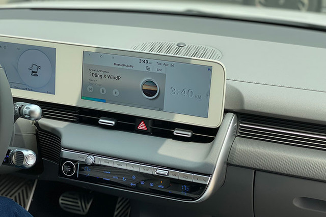 Cận cảnh Hyundai Ioniq 5 chạy điện gần 2 tỷ của đại gia miền Tây - Hình 8 Can canh Hyundai Ioniq 5 chay dien gan 2 ty cua dai gia mien Tay-Hinh-8