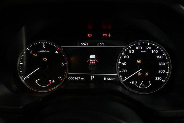 Can canh Mitsubishi Triton 2024 chi tu 481 trieu dong-Hinh-8