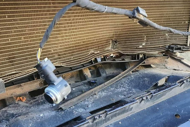 Mercedes-Benz S450 bị tai nạn của đại gia Bình Dương rao bán 2 tỷ - Hình 5 Mercedes-Benz S450 bi tai nan cua dai gia Binh Duong rao ban 2 ty-Hinh-5