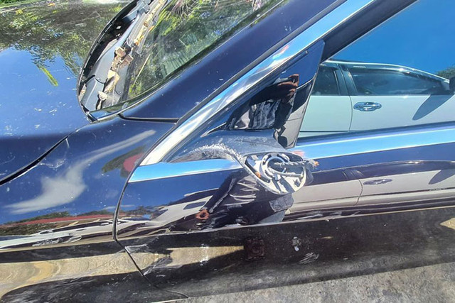 Mercedes-Benz S450 bị tai nạn của đại gia Bình Dương rao bán 2 tỷ - Hình 4 Mercedes-Benz S450 bi tai nan cua dai gia Binh Duong rao ban 2 ty-Hinh-4