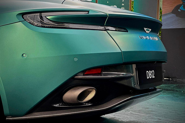Xem sieu xe Aston Martin DB12 gan 20 ty dong-Hinh-4