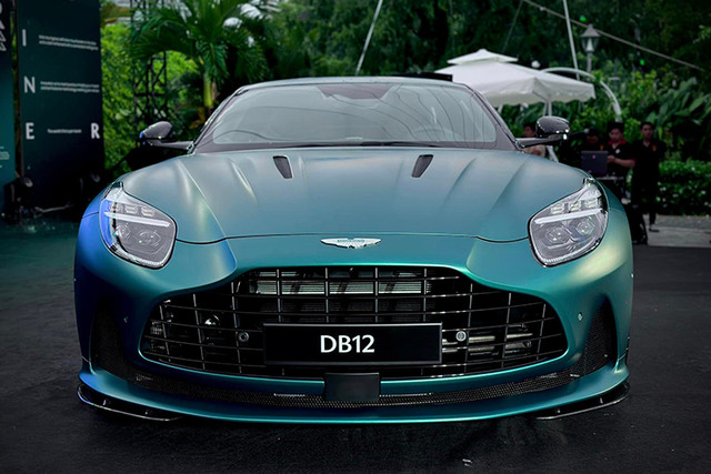 Xem sieu xe Aston Martin DB12 gan 20 ty dong-Hinh-10