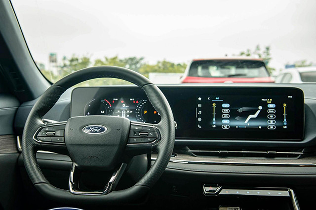 Ford Territory tại Việt Nam được giảm giá mạnh - Hình 2 Ford Territory tai Viet Nam duoc giam gia manh-Hinh-2