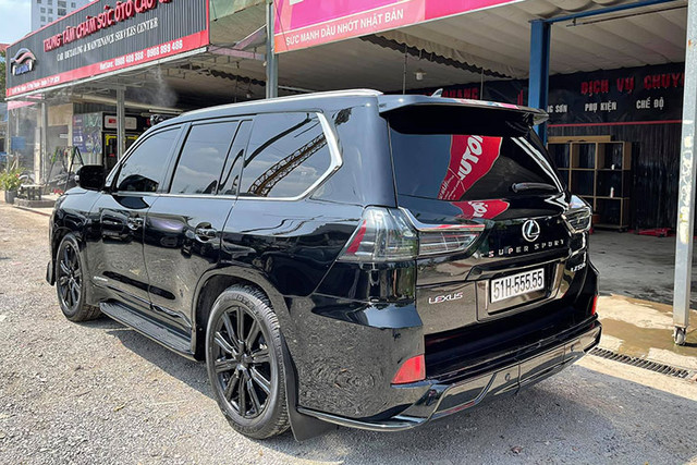 Ngắm Lexus LX570 hơn 8 tỷ biển ngũ quý 5 ở TP HCM - Hình 5 Ngam Lexus LX570 hon 8 ty bien ngu quy 5 o TP HCM-Hinh-5