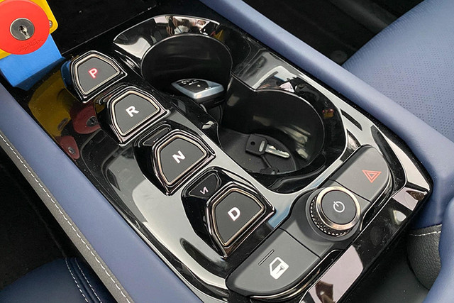 Chi tiết VinFast VF8 2022 tại Việt Nam, giá cao nhất hơn 1,2 tỷ đồng - Hình 8 Chi tiet VinFast VF8 2022 tai Viet Nam, gia cao nhat hon 1,2 ty dong-Hinh-8