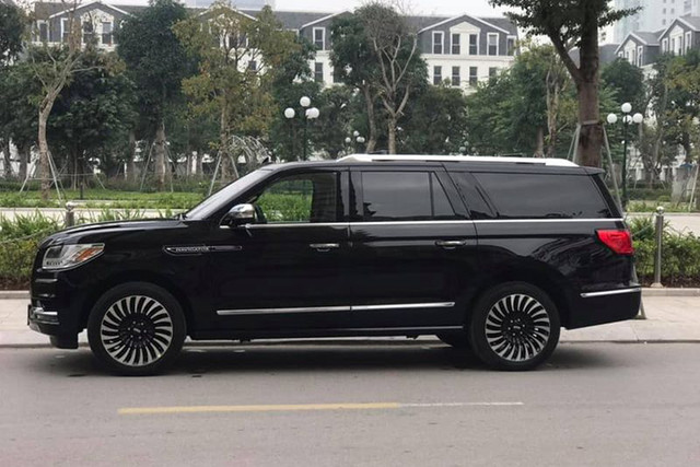 Nữ đại gia Dương Đường bị bắt giam thường đi xe Bentley và Lincoln tiền tỷ - Hình 10 Nu dai gia Duong Duong bi bat giam thuong di xe Bentley va Lincoln tien ty-Hinh-10
