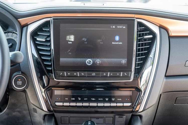 Isuzu mu-X giảm chạm đáy 200 triệu đồng - Hình 7 Isuzu mu-X giam cham day 200 trieu dong-Hinh-7