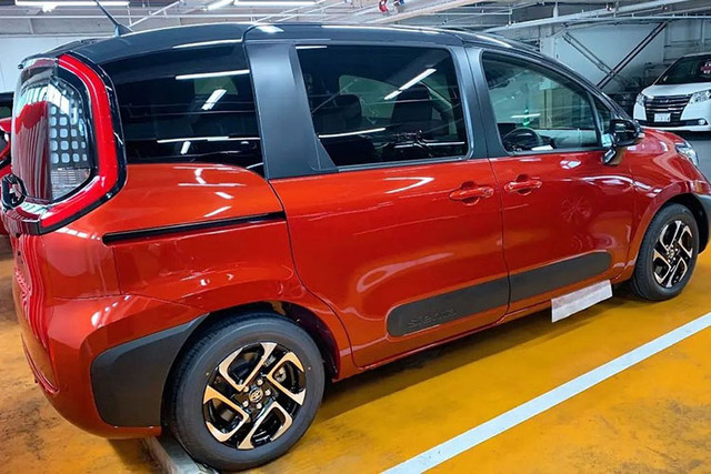 Chi tiết Toyota Sienta 2023 giá rẻ bèo từ 333 triệu đồng - Hình 2 Chi tiet Toyota Sienta 2023 gia re beo tu 333 trieu dong-Hinh-2