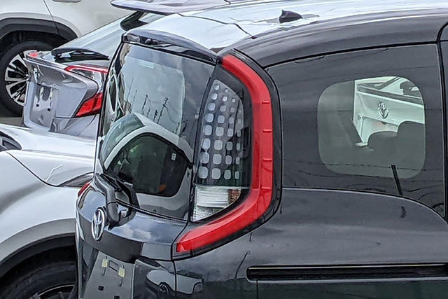 Chi tiết Toyota Sienta 2023 giá rẻ bèo từ 333 triệu đồng - Hình 5 Chi tiet Toyota Sienta 2023 gia re beo tu 333 trieu dong-Hinh-5