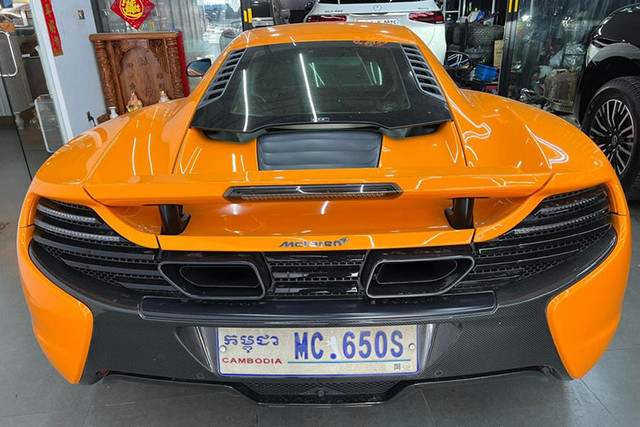 Đại gia TP HCM chi tiền tỷ tậu McLaren 650S và Audi R8 cận ngày Tết - Hình 3 Dai gia TP HCM chi tien ty tau McLaren 650S va Audi R8 can ngay Tet-Hinh-3