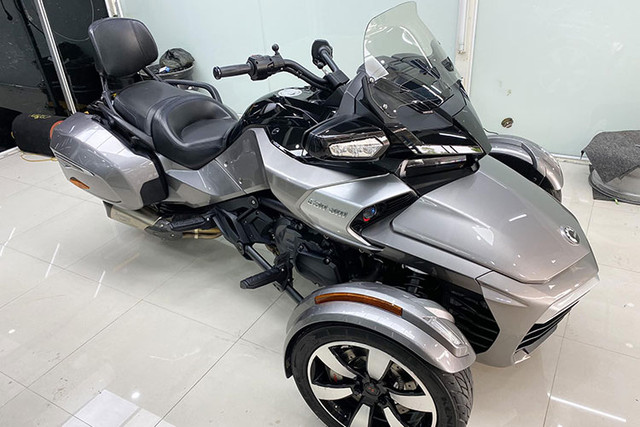 Ngắm Can-Am Spyder F3-S giá không dưới 1 tỷ đồng ở Hà Nội - Hình 2 Ngam Can-Am Spyder F3-S gia khong duoi 1 ty dong o Ha Noi-Hinh-2