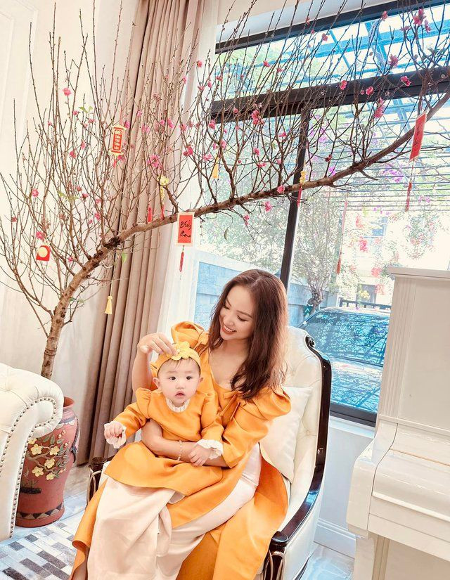 Can canh biet thu ngap hoa cua Van Hugo va chong doanh nhan-Hinh-5