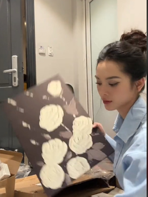 Bên trong ngôi nhà 4 tầng có thang máy của diễn viên Quỳnh Lương - Hình 8 Ben trong ngoi nha 4 tang co thang may cua dien vien Quynh Luong-Hinh-8