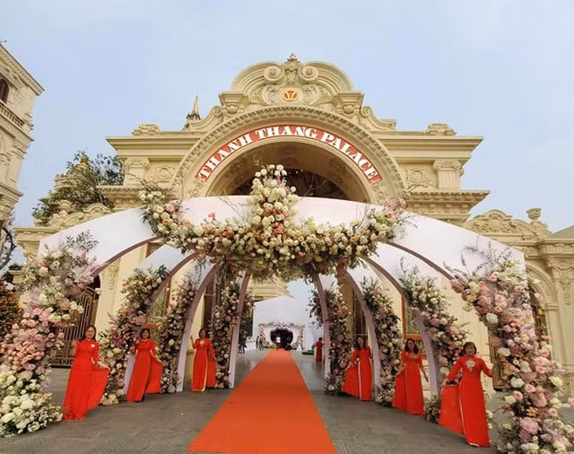 Diem danh cac dai gia Viet tung chi tram ty to chuc dam cuoi cho con-Hinh-6