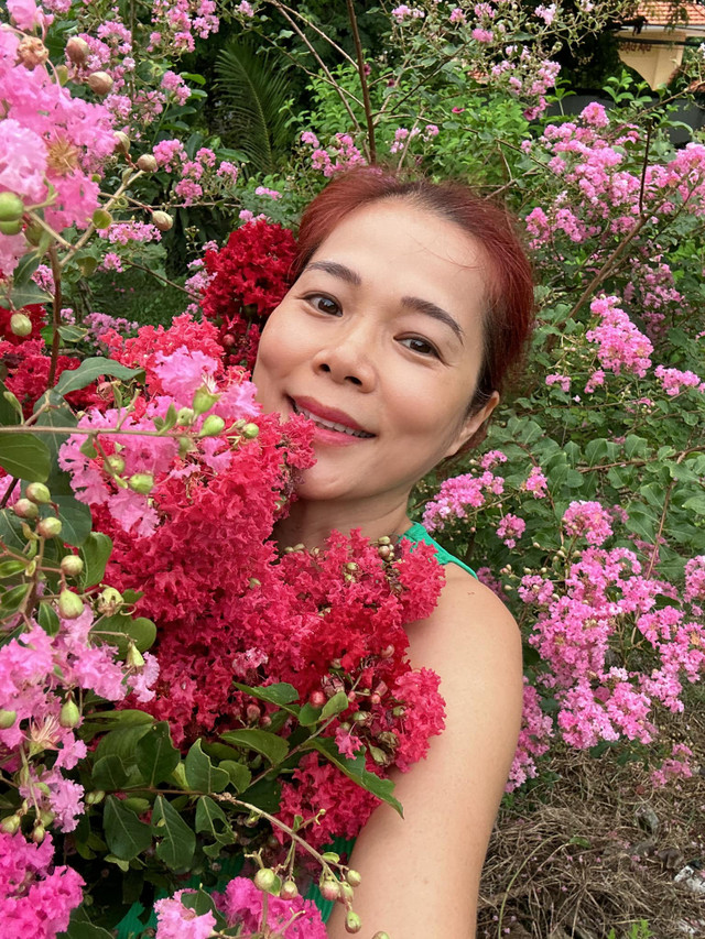 Bên trong biệt thự rực sắc hoa của ca sĩ Mỹ Lệ - Hình 2 Ben trong biet thu ruc sac hoa cua ca si My Le-Hinh-2