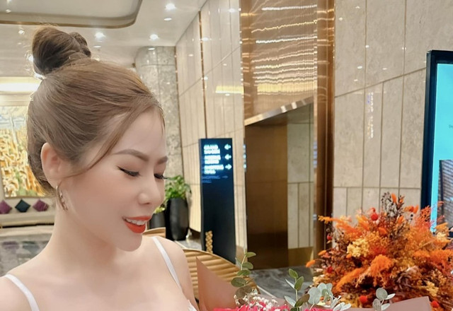 Chị gái trao hồi môn 2,5 tỷ và 49 cây vàng cho em đi lấy chồng - Hình 4 Chi gai trao hoi mon 2,5 ty va 49 cay vang cho em di lay chong-Hinh-4