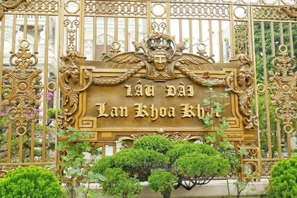 Xem lâu đài dát vàng 50 tỷ của đại gia Nam Định Xem lau dai dat vang 50 ty cua dai gia Nam Dinh