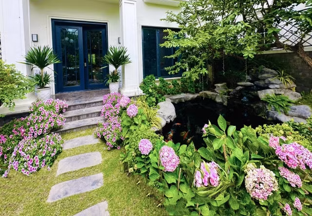 Lã Thanh Huyền sở hữu biệt thự 60 tỷ với khu vườn mát mắt - Hình 9 La Thanh Huyen so huu biet thu 60 ty voi khu vuon mat mat-Hinh-9