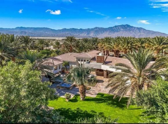 Danh hài Bảo Quốc sở hữu biệt thự 45 tỷ hoành tráng cỡ nào? - Hình 3 Danh hai Bao Quoc so huu biet thu 45 ty hoanh trang co nao?-Hinh-3