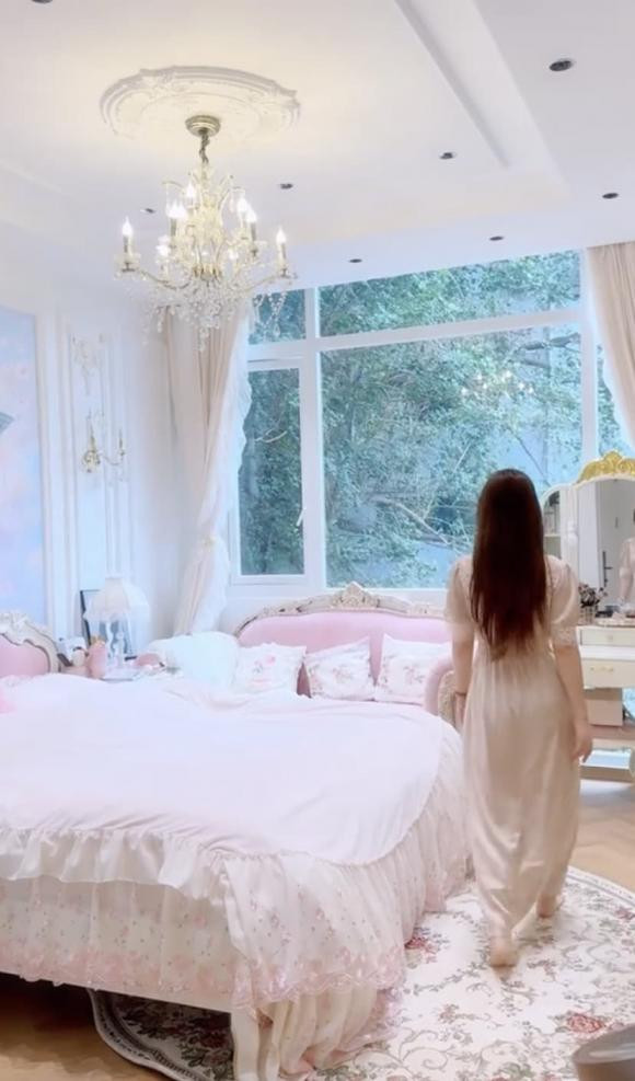 Nha moi cua Quynh Kool giong nhu 'thien duong song ao'-Hinh-3