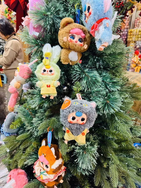 Cay thong Noel tui mu gia tien trieu van hut khach-Hinh-4