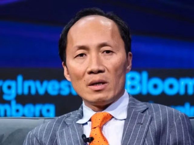 Nhung dieu it biet ve ty phu goc Viet Chinh Chu khien pho Wall kieng de-Hinh-3