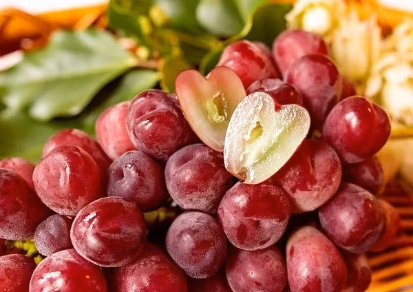 Nho trai tim co gi dac biet ma gia hon 2 trieu dong/chum?