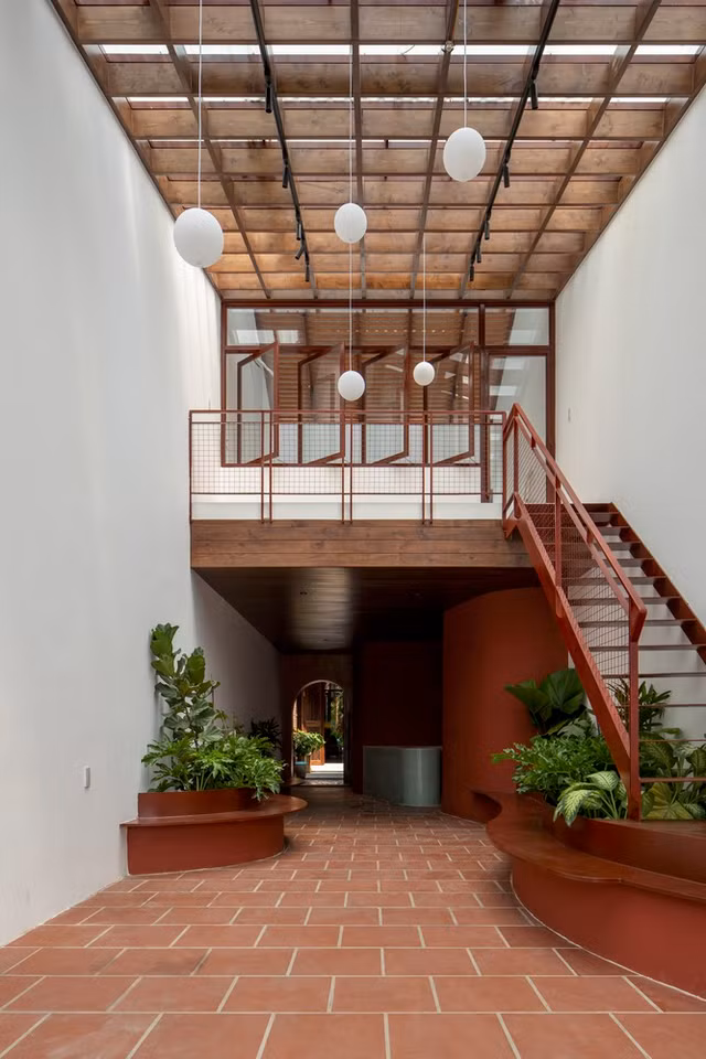 Dung gach gom thay mai, nha Can Tho gay... thuong nho