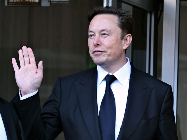 Elon Musk và góc khuất đau đớn Elon Musk va goc khuat dau don