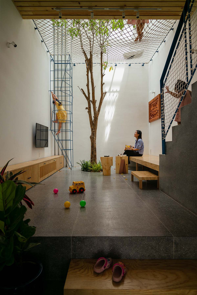 Nhà trong hẻm vẫn thoải mái chỗ chơi dù chưa đến 40m2 - Hình 10 Nha trong hem van thoai mai cho choi du chua den 40m2-Hinh-10