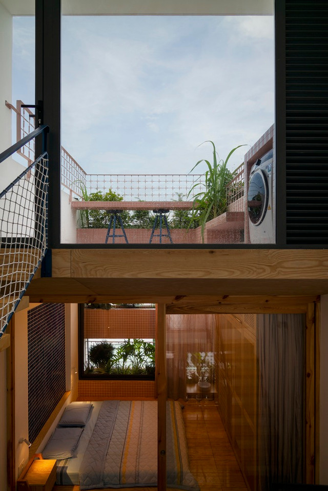 Nhà trong hẻm vẫn thoải mái chỗ chơi dù chưa đến 40m2 - Hình 2 Nha trong hem van thoai mai cho choi du chua den 40m2-Hinh-2