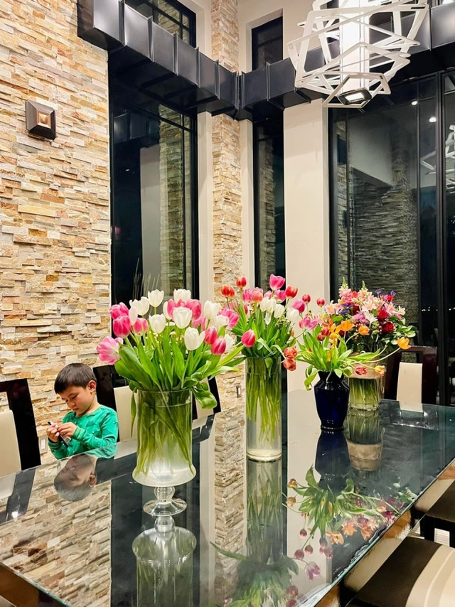 Cận cảnh biệt thự 4.000 m2 ngập hoa tươi của vợ cũ Đan Trường - Hình 8 Can canh biet thu 4.000 m2 ngap hoa tuoi cua vo cu Dan Truong-Hinh-8
