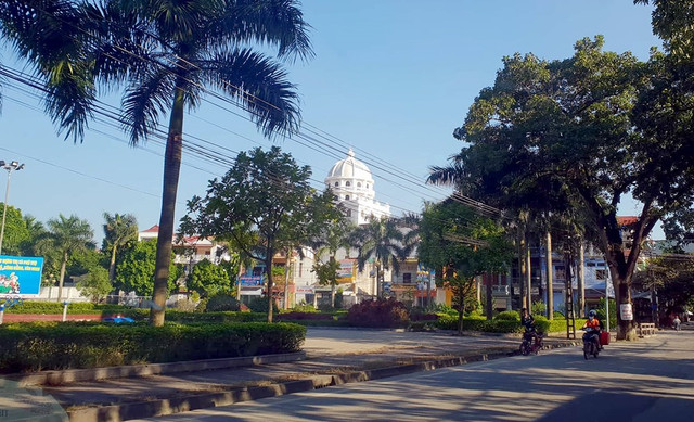 Chiêm ngưỡng bạch dinh trăm tỷ của nữ đại gia Phú Thọ Chiem nguong bach dinh tram ty cua nu dai gia Phu Tho