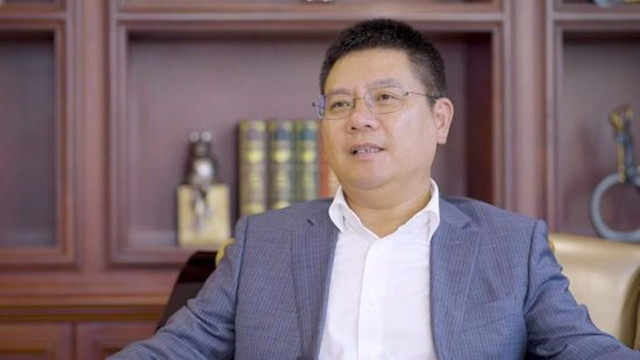 Dai gia gia ngheo lam tho xay co khoi tai san do so the nao?-Hinh-4