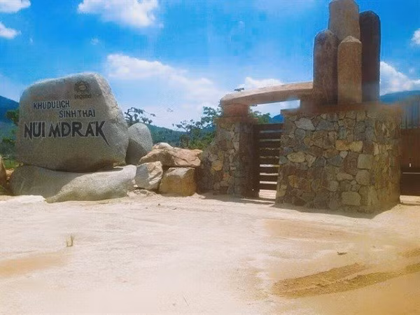 Can canh khu du lich vi nhu 'Dubai Viet Nam' cua ong Dang Le Nguyen Vu