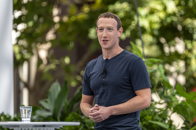 Sieu ty phu Mark Zuckerberg 'dot tien' cho ve si the nao?-Hinh-2