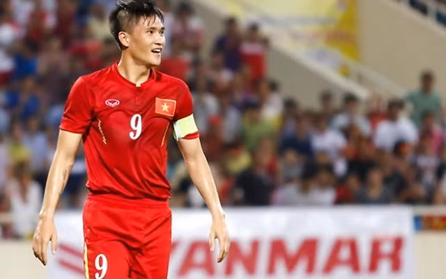 Cong Vinh giau co nao khi manh tay tang Thuy Tien 2 ty dong?-Hinh-2