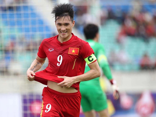 Công Vinh giàu cỡ nào khi mạnh tay tặng Thủy Tiên 2 tỷ đồng? - Hình 5 Cong Vinh giau co nao khi manh tay tang Thuy Tien 2 ty dong?-Hinh-5