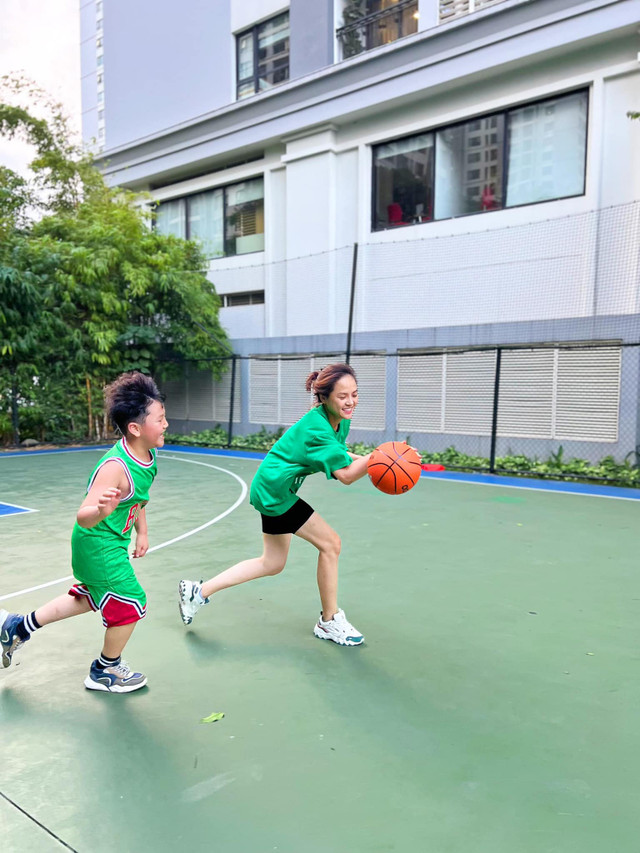 Ở tuổi 35 diễn viễn Thu Quỳnh mua nhà và xe hơi tiền tỷ - Hình 10 O tuoi 35 dien vien Thu Quynh mua nha va xe hoi tien ty-Hinh-10